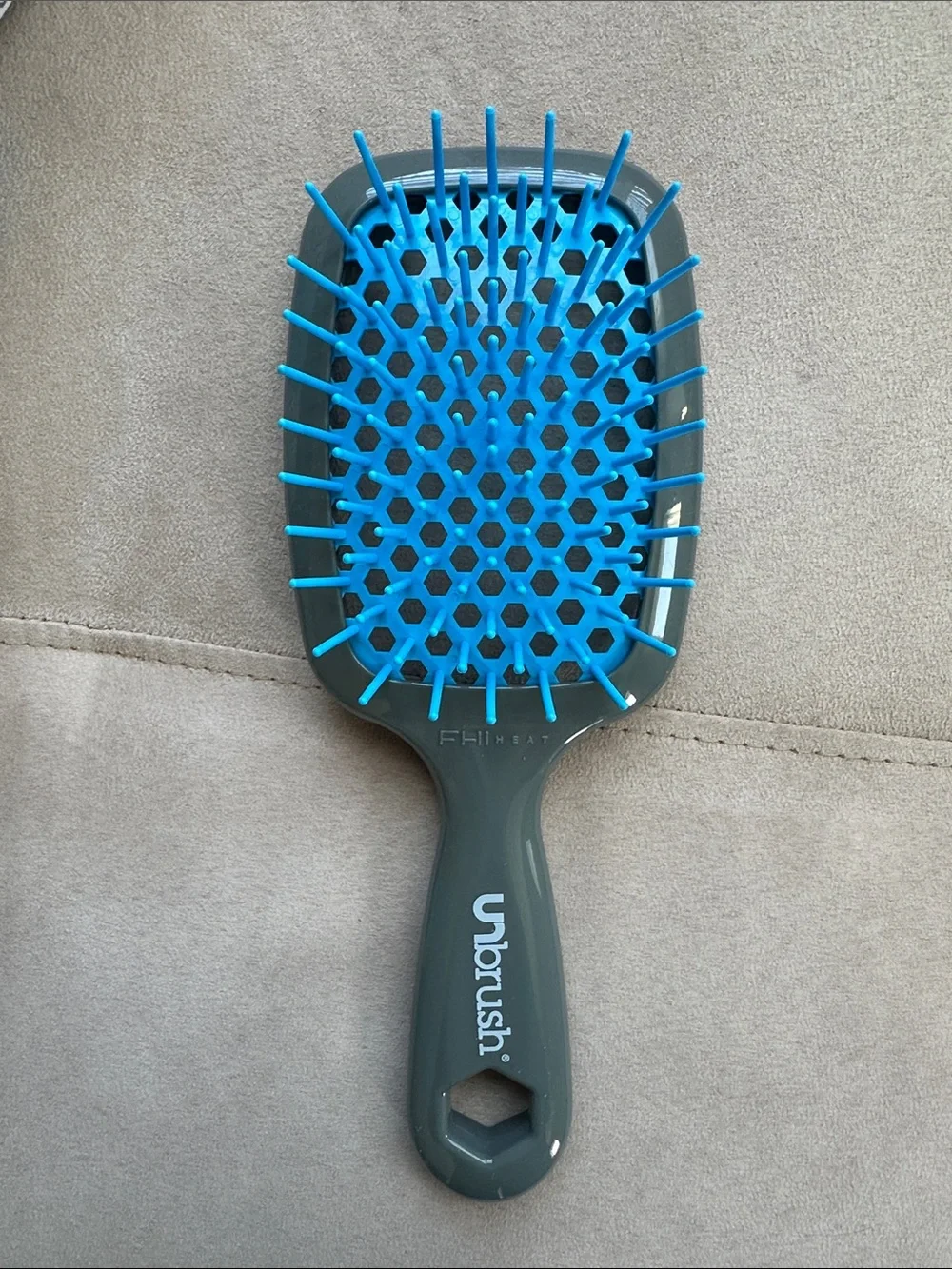 Unbrush Untangle Unknot Hair Brush - New